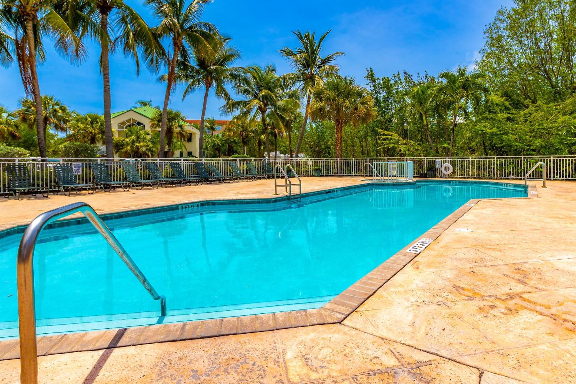 Sunrise Suites Saint Croix Suite #212 Key West Bilik gambar
